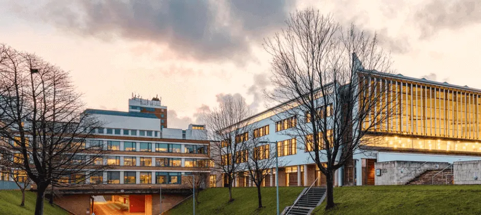 banner Lancaster University (via Lancaster University International Study Centre)