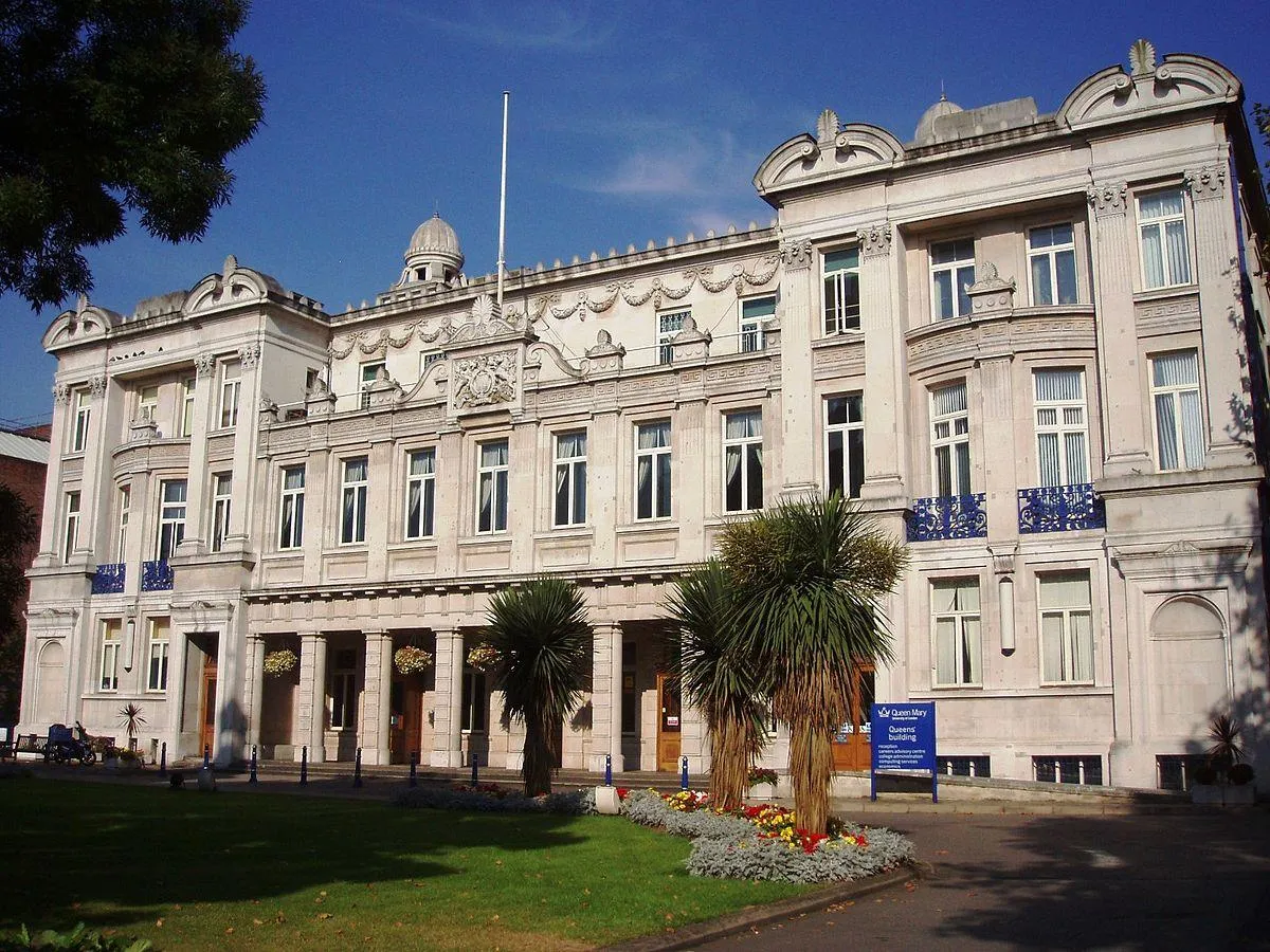 banner Queen Mary University of London